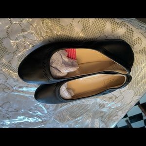 Black ballet style flats